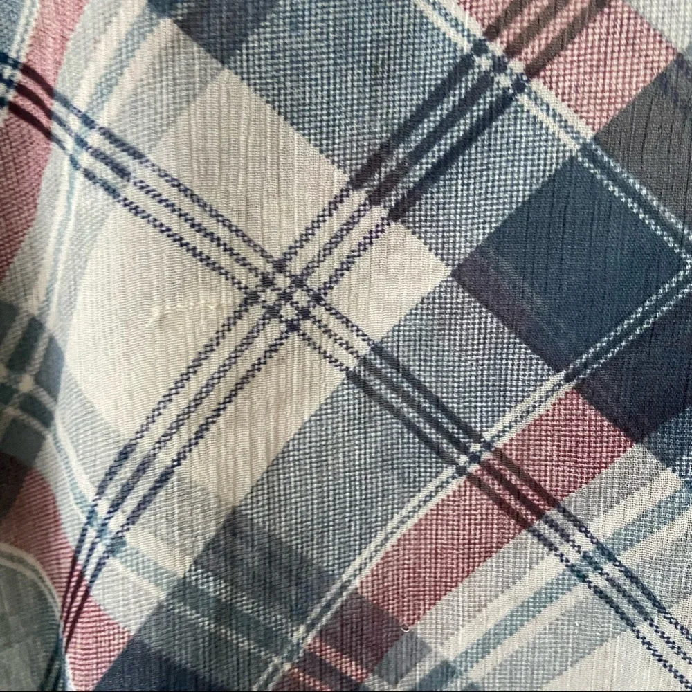 Button Top - Picture 4 of 6